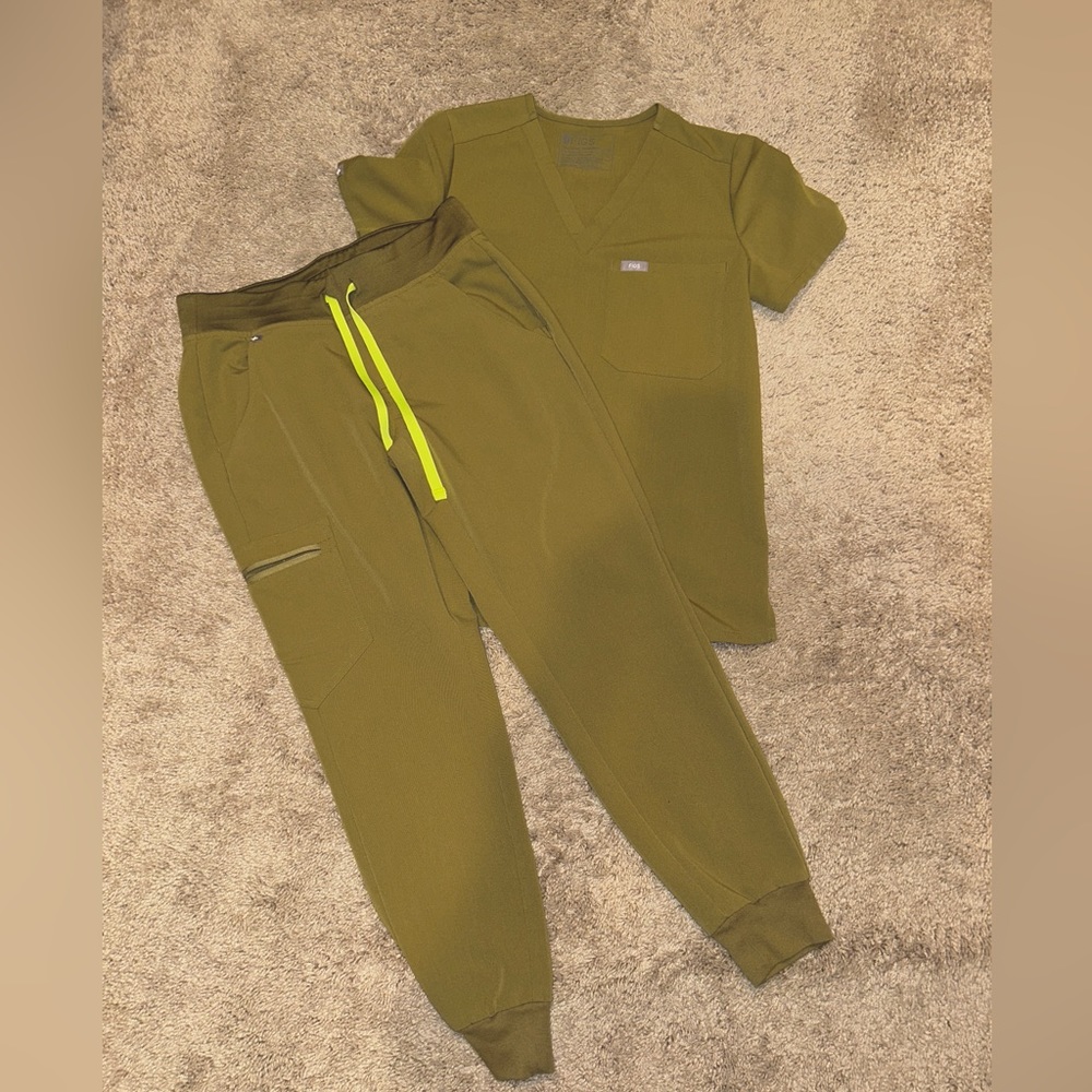 Figs Martini Olive scrubs set XS/XSP